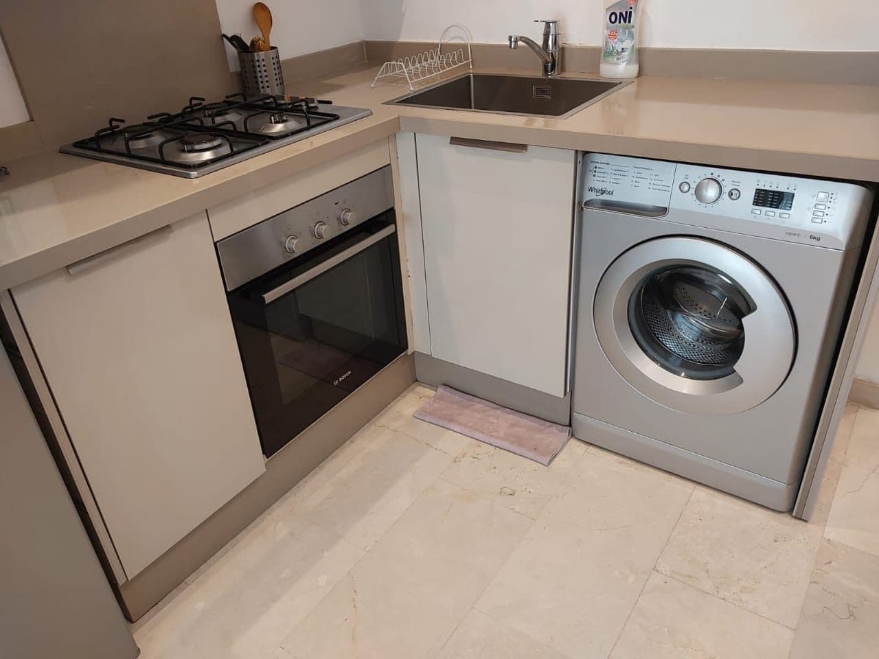 🏡 À LOUER – jolie studio F2 MEUBLÉ 8800dh/mois | CFC – CASABLANCA  📍 Emplacement privilégié : CFC, en face d’Area Mall